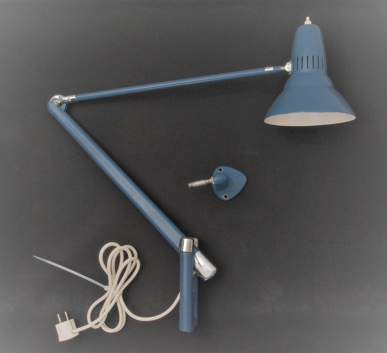 Bordslampa ASEA modell E1261, 1950-tal.