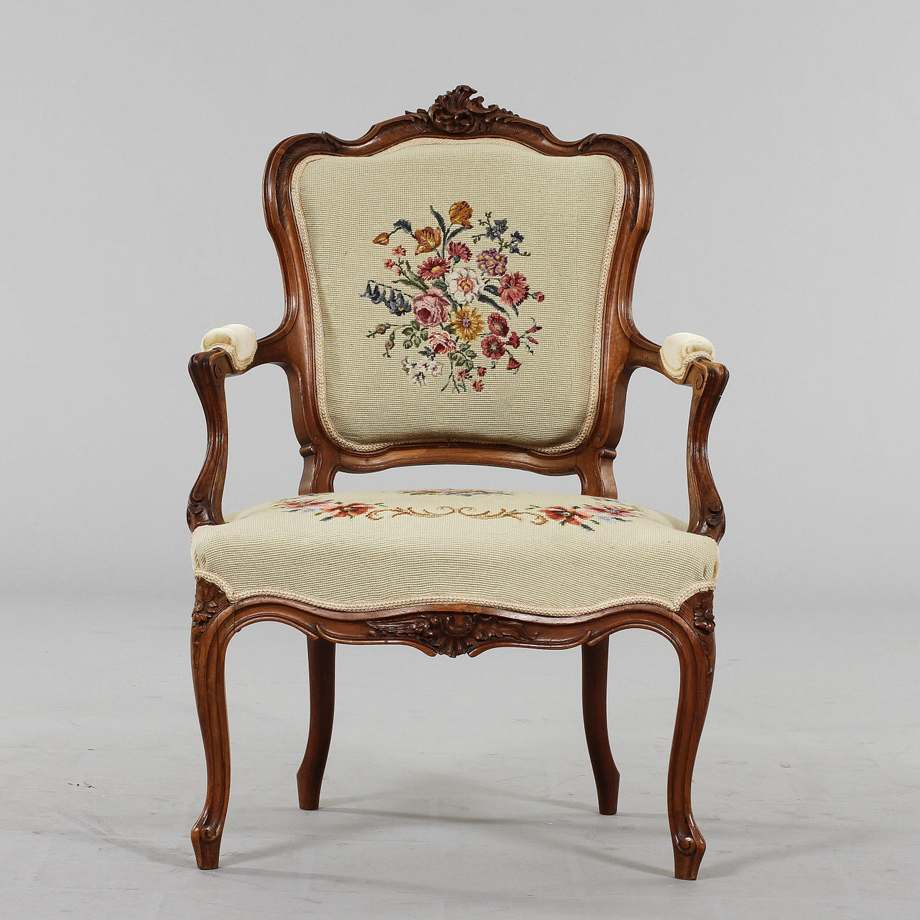 KARMSTOL, rokokostil.