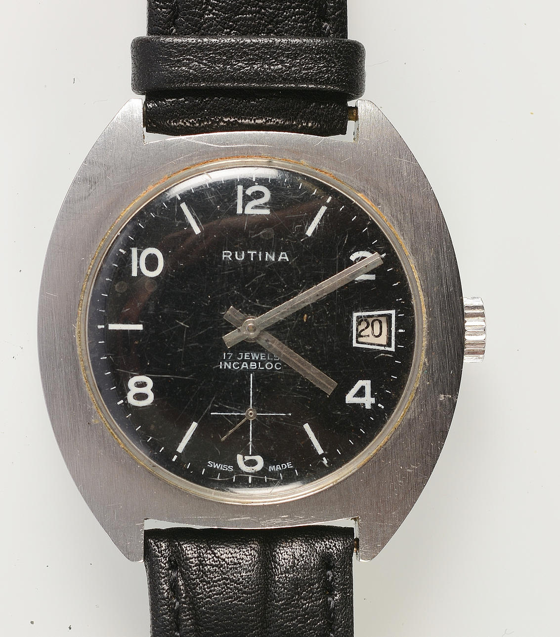 HERRARMBANDSUR, Rutina.