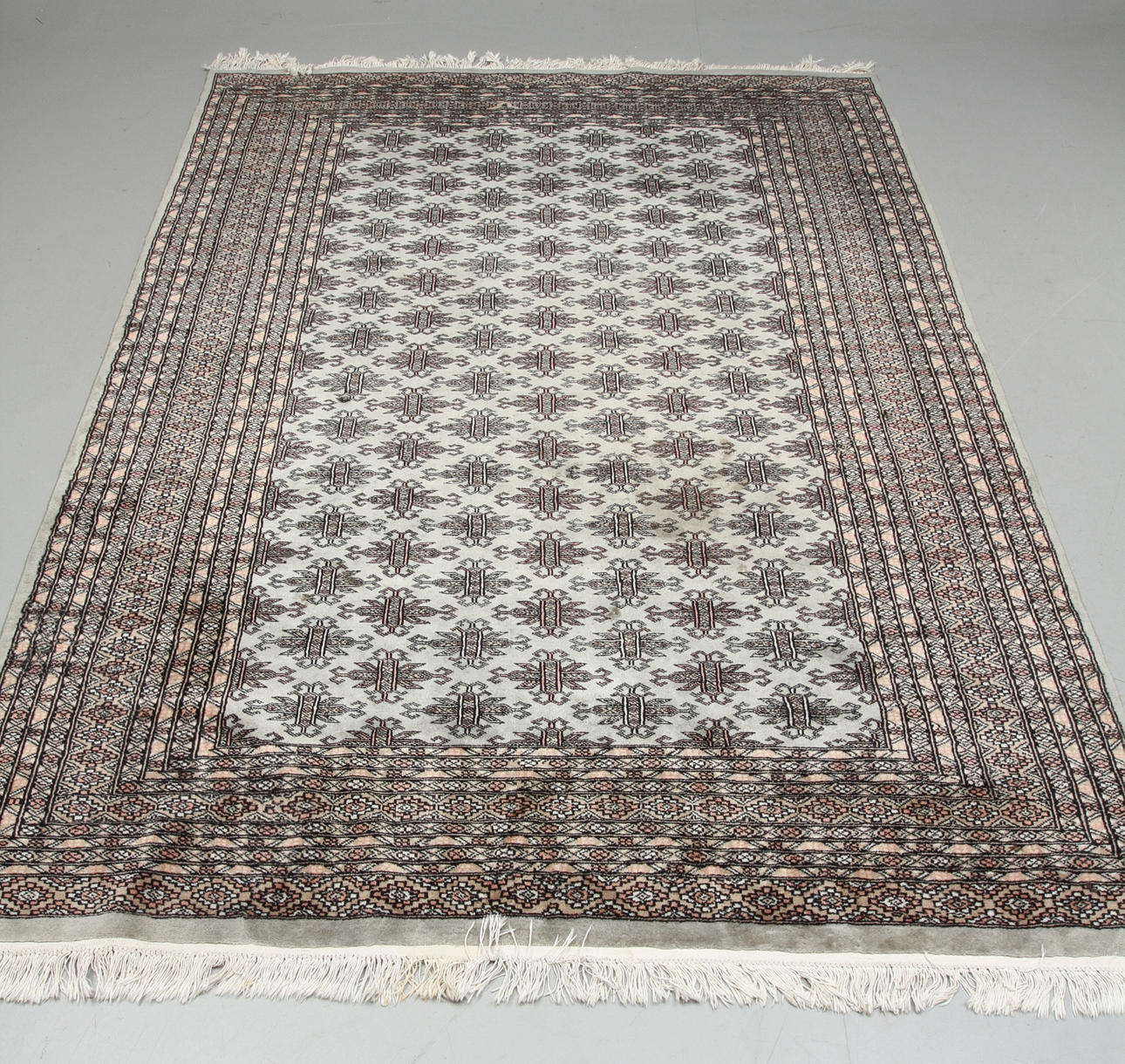 MATTA, orientalisk, ca 244 x 177 cm.