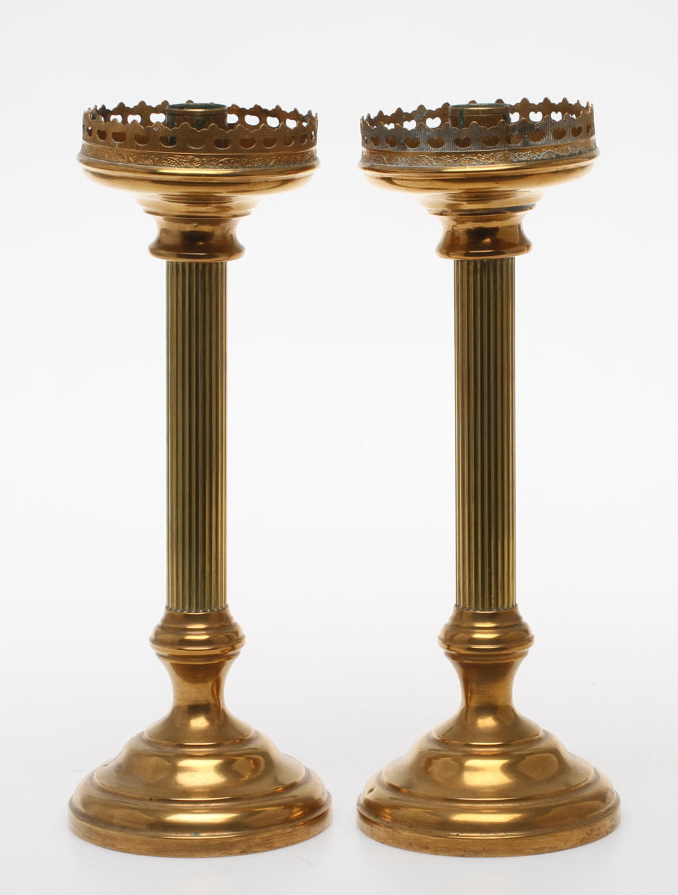 LJUSSTAKAR/LYKTOR, 1 par, mässing, sekelskiftet 1800/1900.