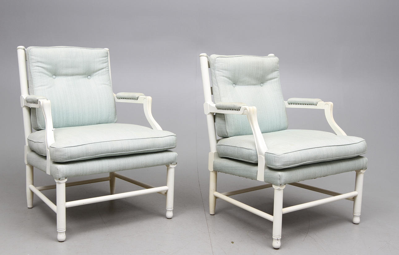 KARMSTOLAR, ett par, sk "Gripsholms modell", 1900-tal.