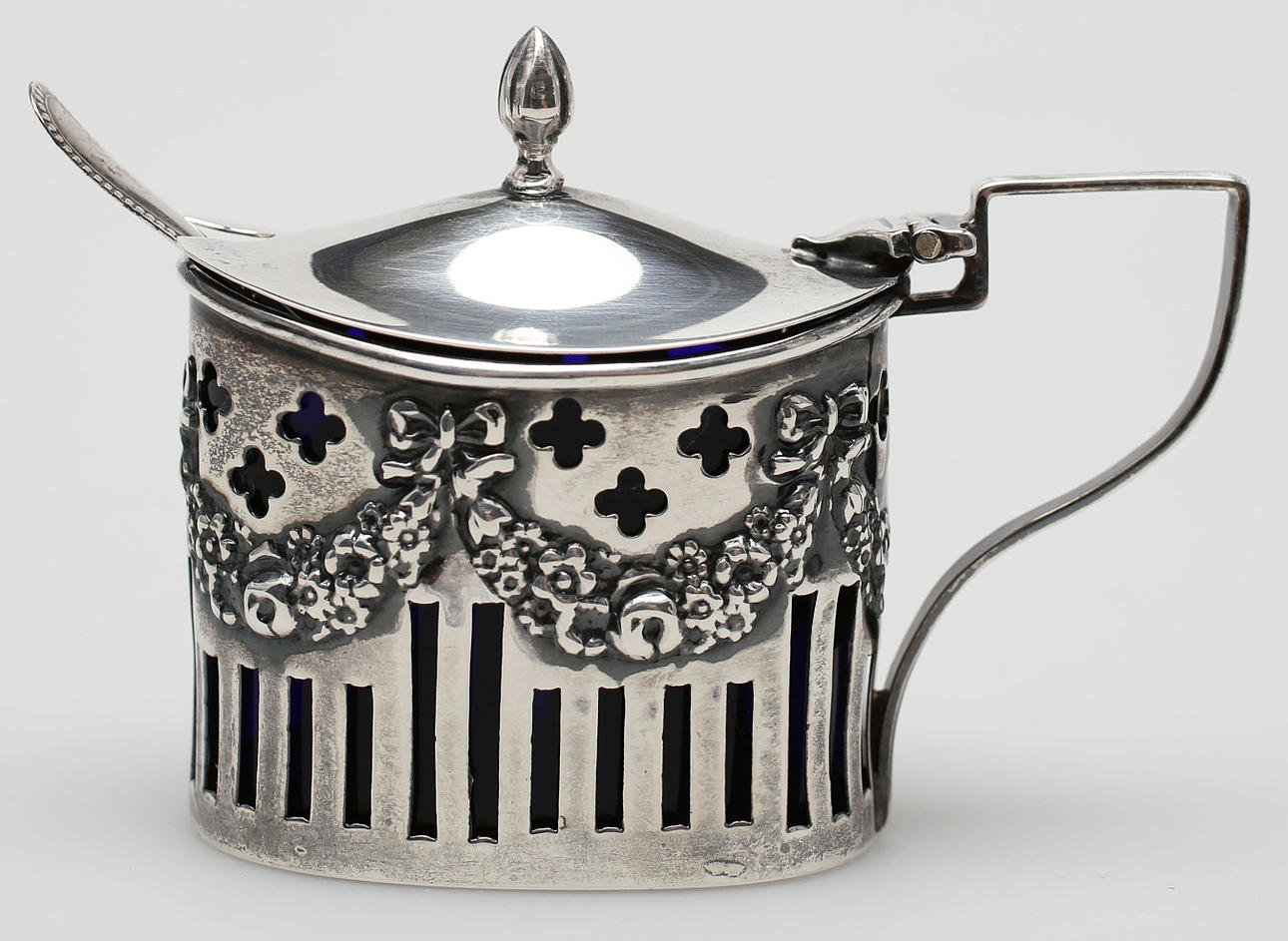 SENAPSKAR, silver, William Aitken, Birmingham, 1905.