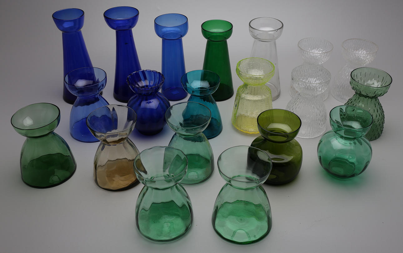 PARTI LÖKVASER, glas, 18-1900-tal (20).