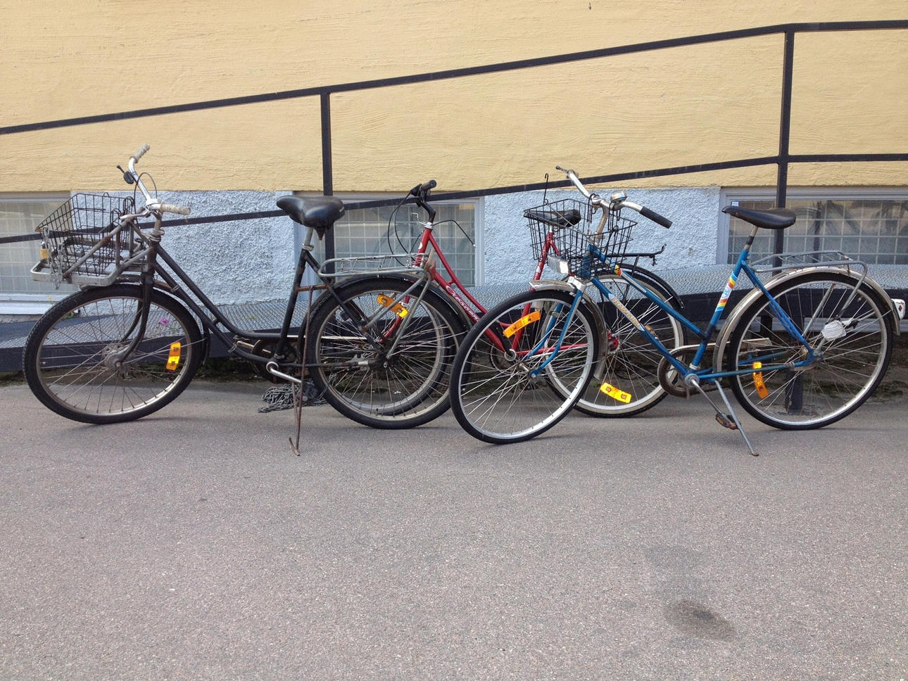 RENOVERINGSCYKLAR, 3 st. Bl.a Crescent.