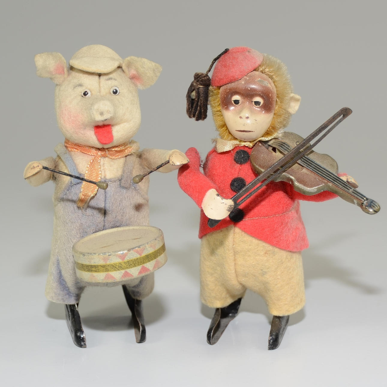 MEKANISK GRIS, Apa, Schuco.