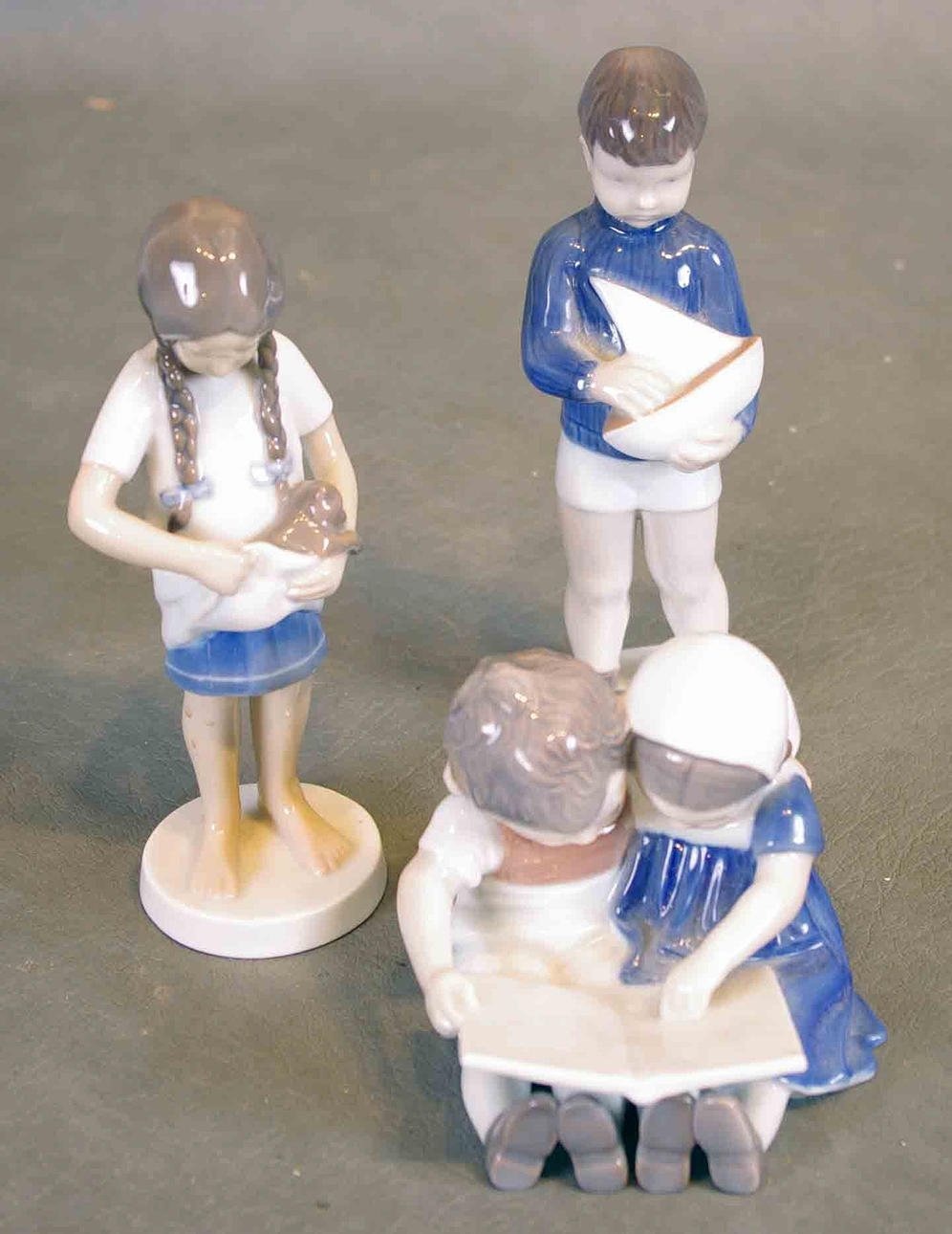 PORSLINSFIGURER, lekande barn Bing & Gröndal.