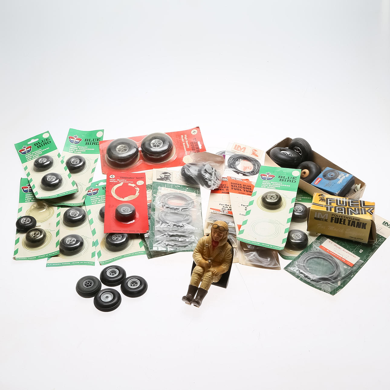 SAMLING, reservdelar till modellflygplan.