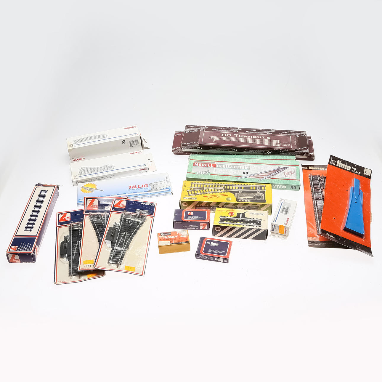 SAMLING RÄLS, bland annat Märklin, Lima, Fleischmann.