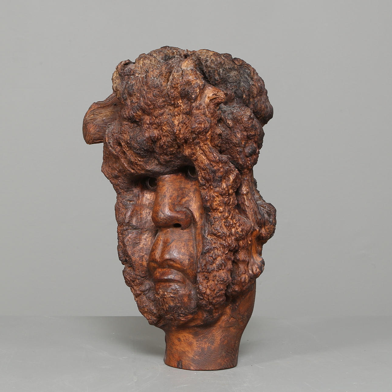 SCULPTURE, wood, vril, face.