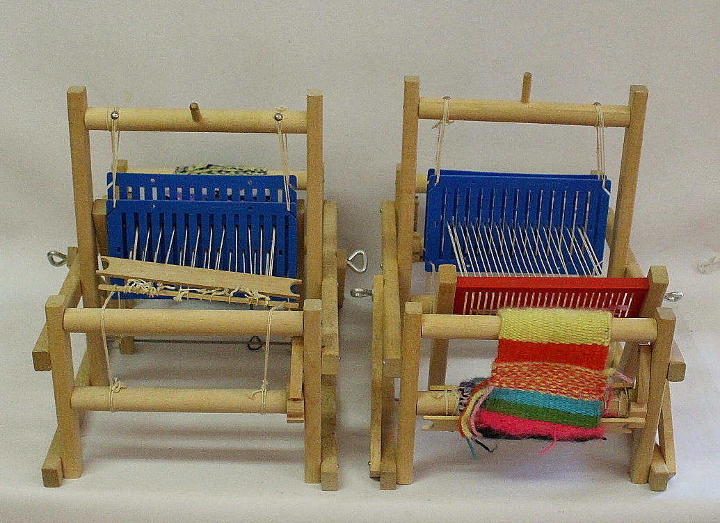 CHILDREN'S LOOM "MICKI" 2 pieces.