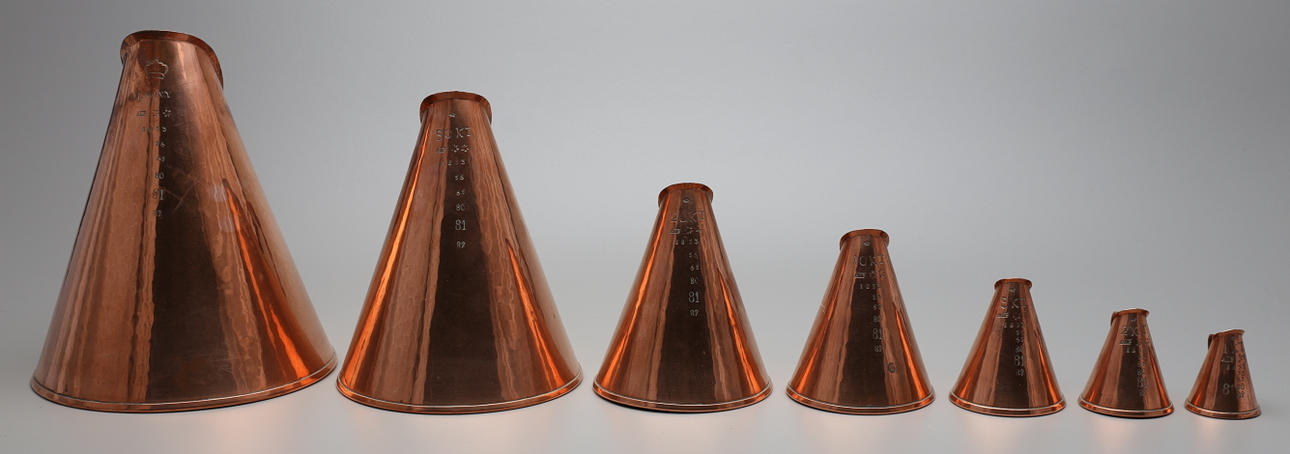 MÅTTSATS, koppar, 7 delar.