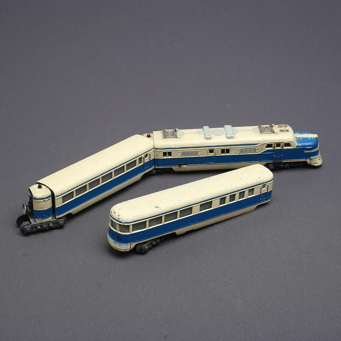 MÄRKLIN ST 800 , blå, tredelad.