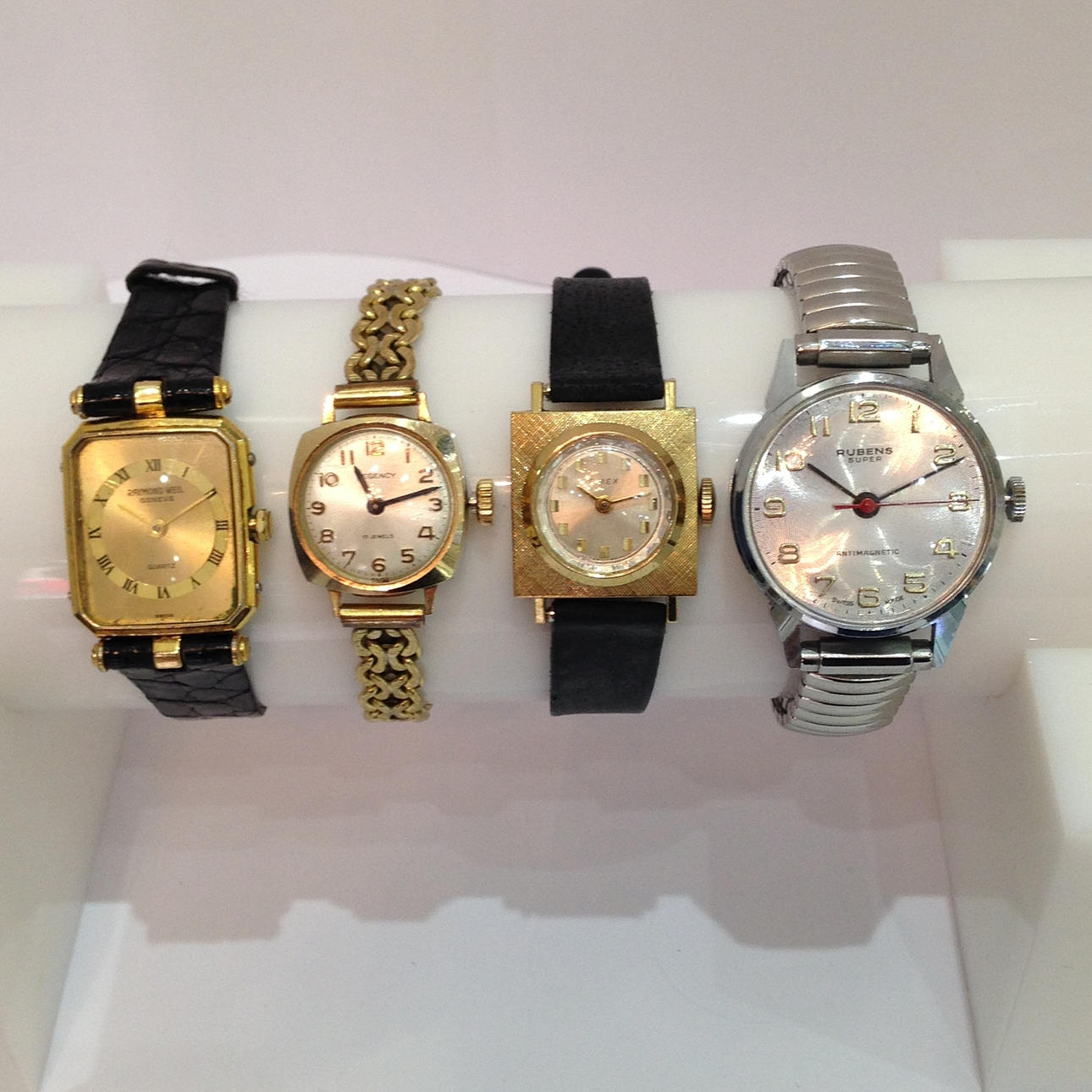 9CT GOLD CASED WATCH + WATCHES.