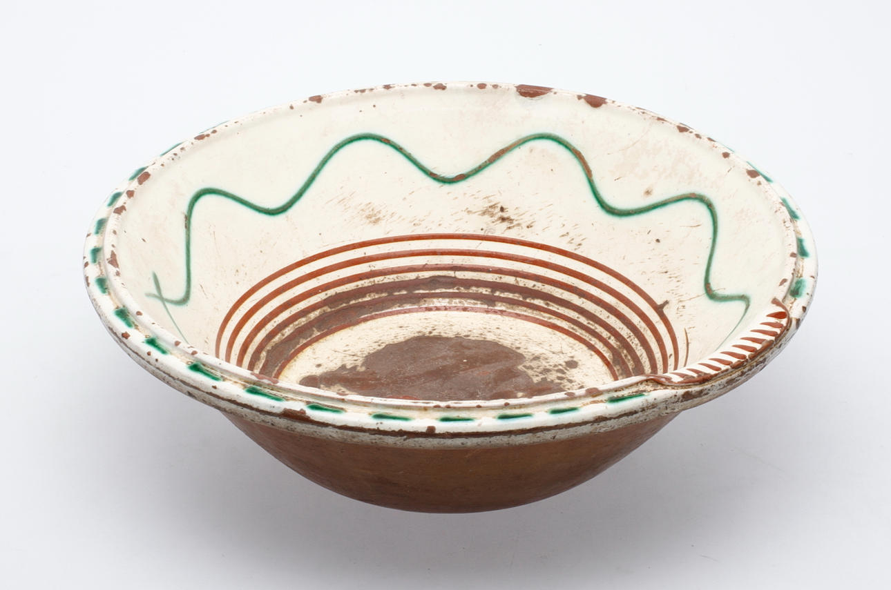 SPILLKUM/SKÅL, lergods, 1700/1800 tal.