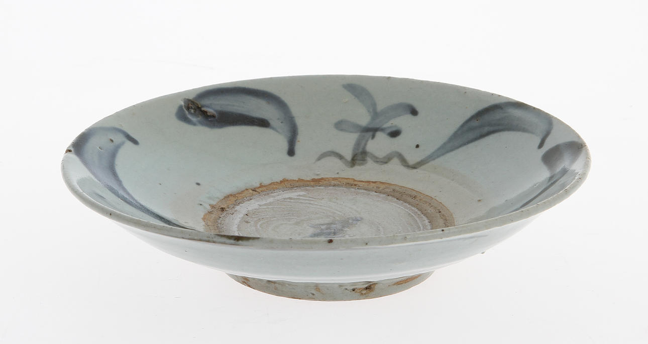 SKÅLFAT, porslin, Kina, möjligen sen ming, provins.