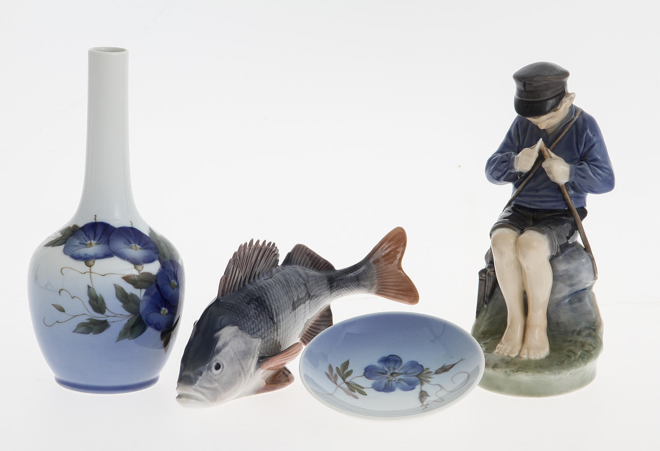 PORSLINSFÖREMÅL, 4 delar, Royal Copenhagen.