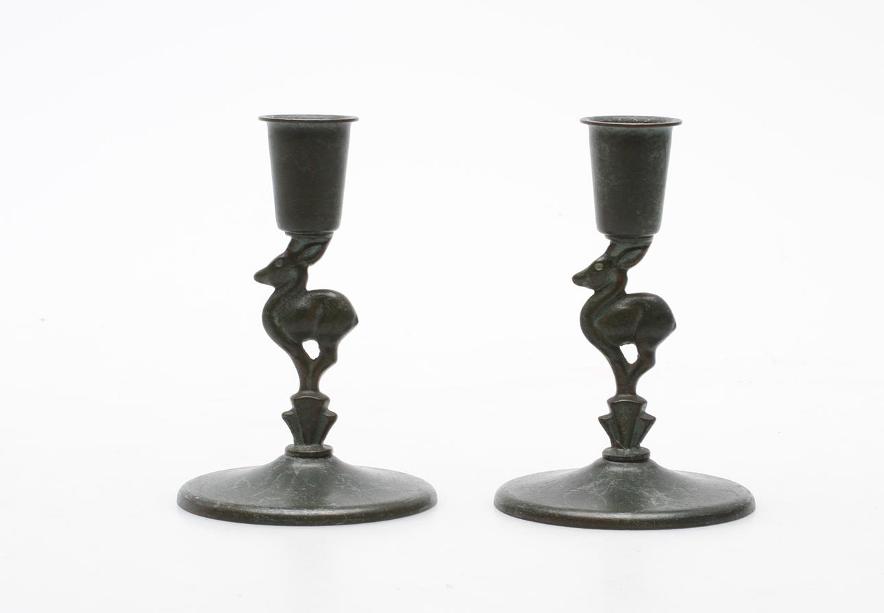 LJUSSTAKAR, ett par, Ystad brons.