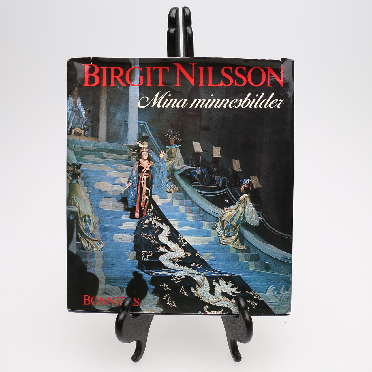 MINNESBILDER MED OMGÅNGSRIK DEDIKATION AV BIRGIT NILSSON.