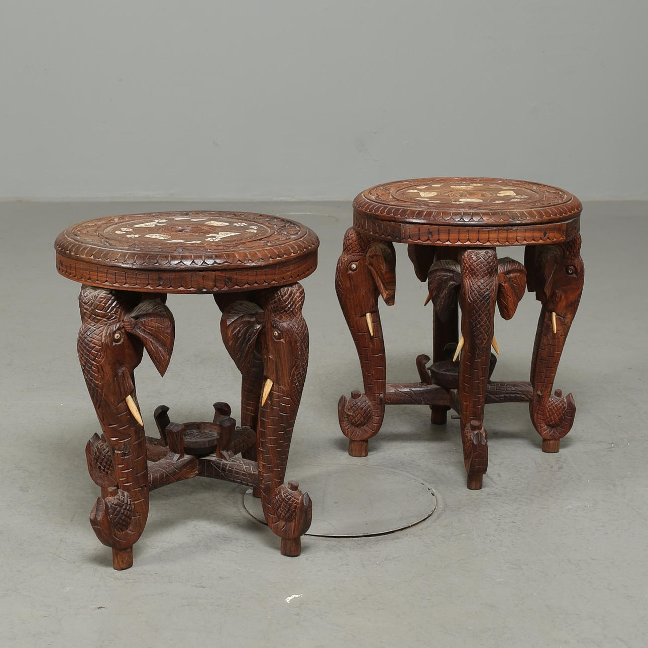 ELEFANTBORD, 1 par, 1900-talets andra hälft.