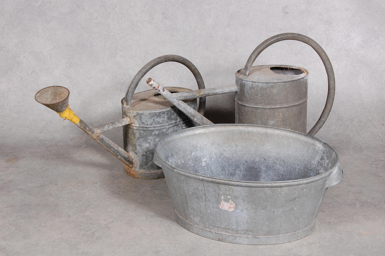 ZINKBALJA, VATTENKANNOR, 3 delar.