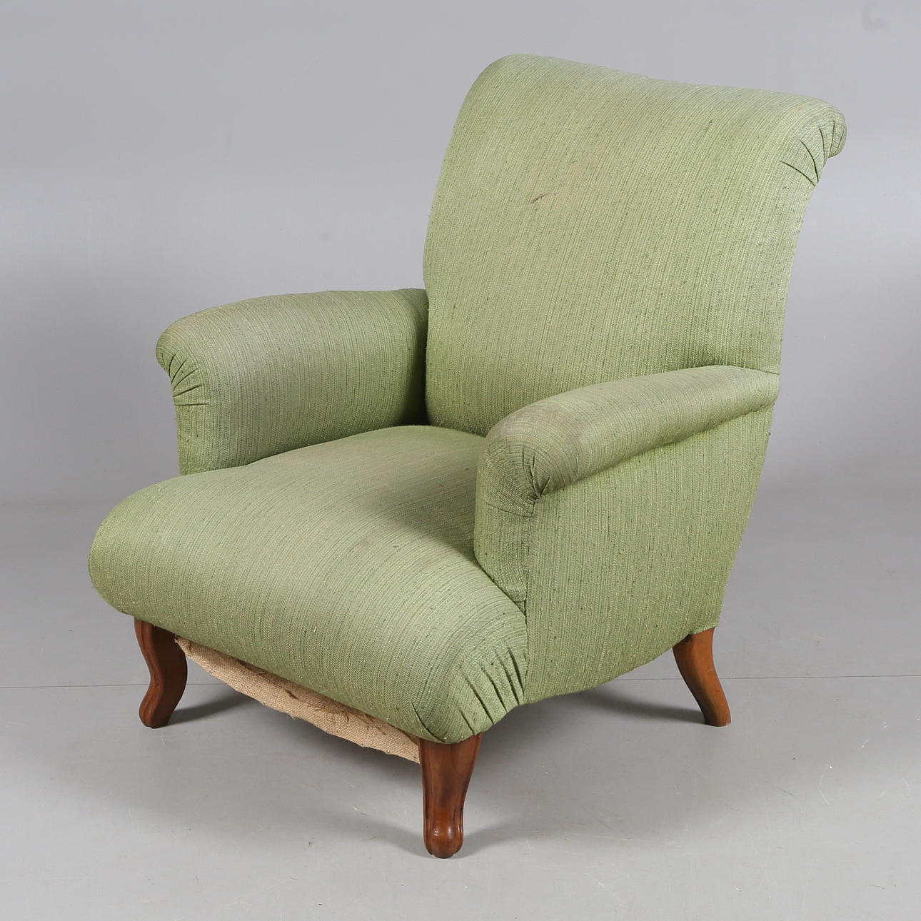 FÅTÖLJ, rund form, 1900-talets första hälft.