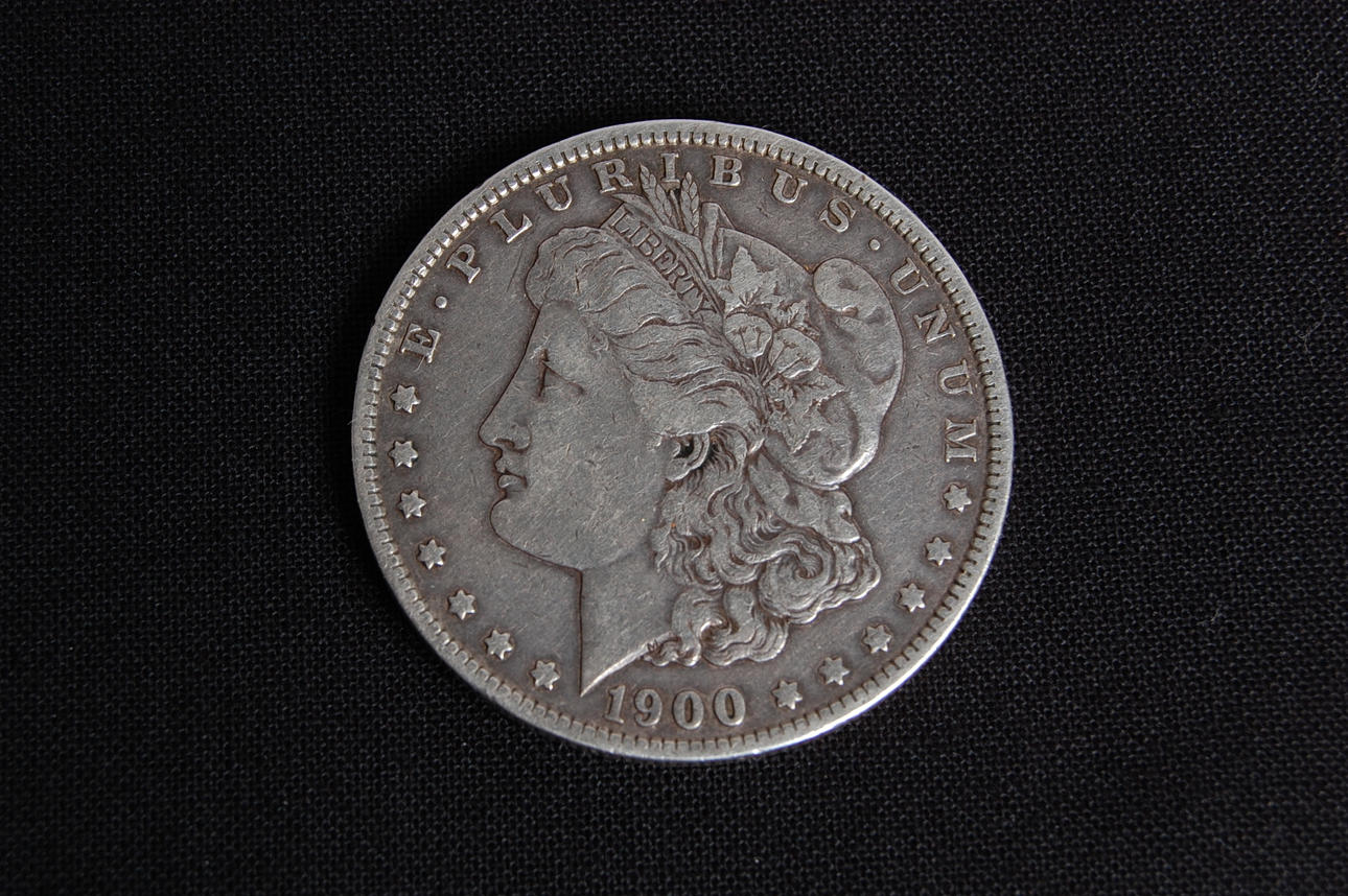 MYNT, 1 Dollar, silver 1900.