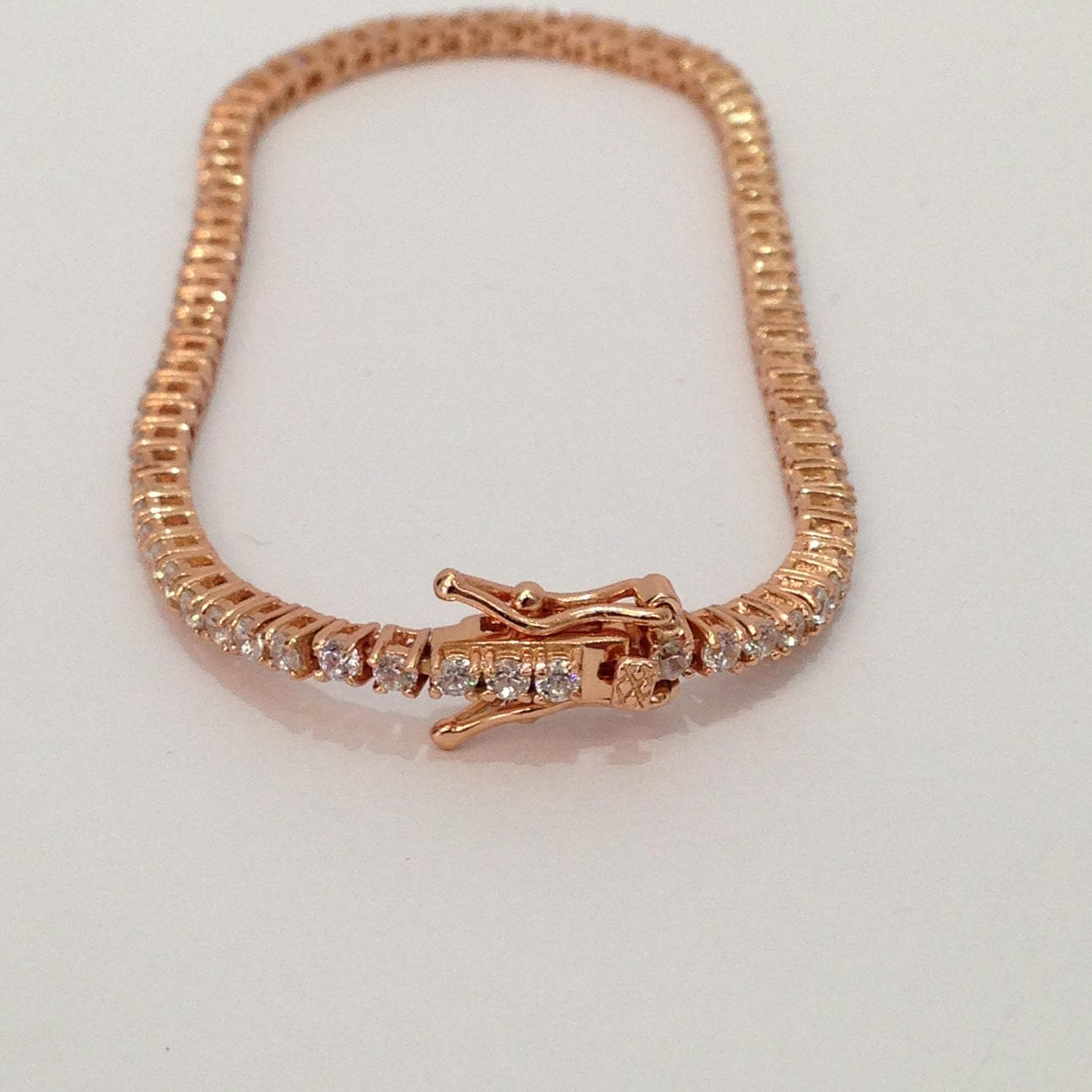 ROSE GOLD LINE BRACELET.