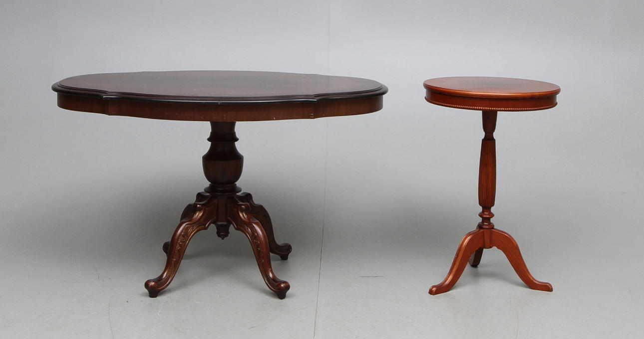 SALONGSBORD SAMT LAMPBORD, 1900 tal.