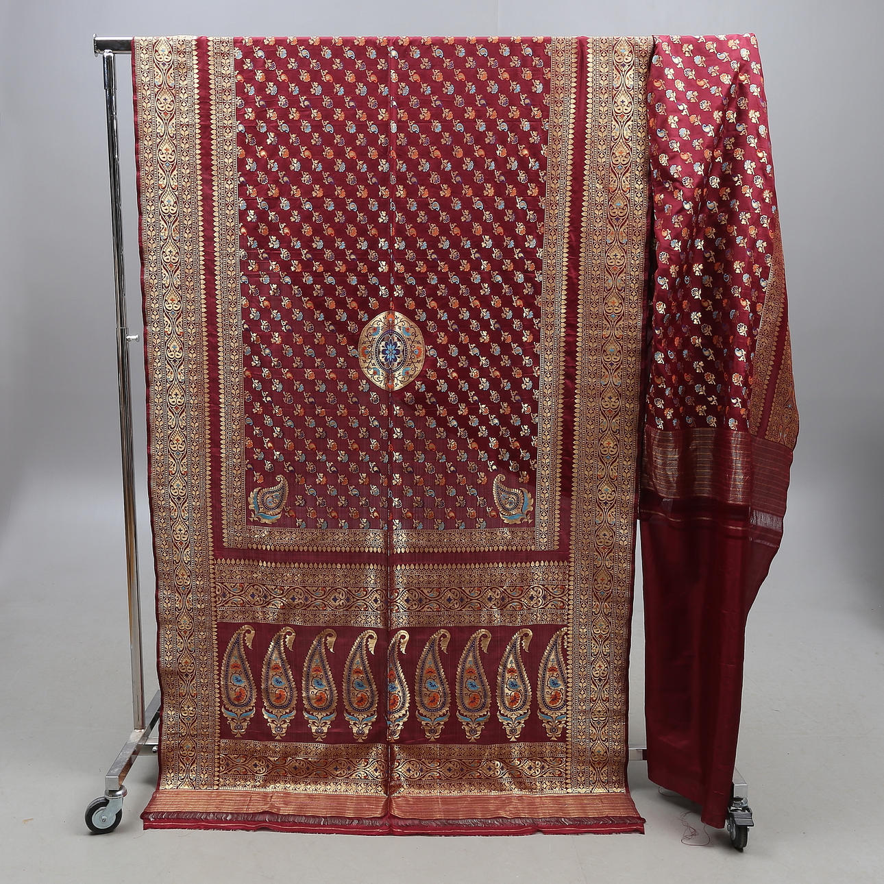 SARI, silk, India, 1970s.