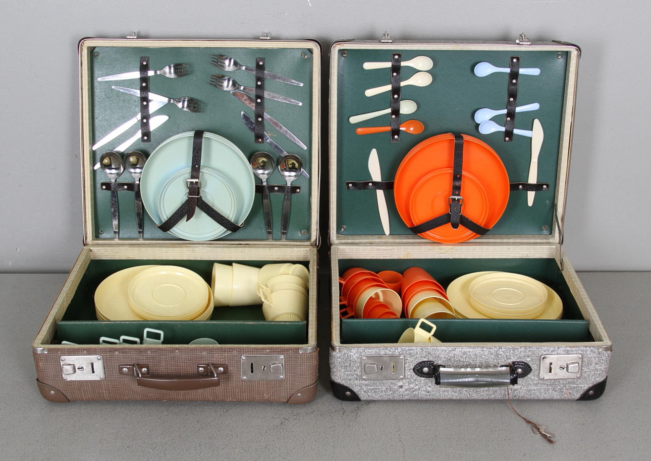 PICKNICKVÄSKOR, 2 st 1960 tal.