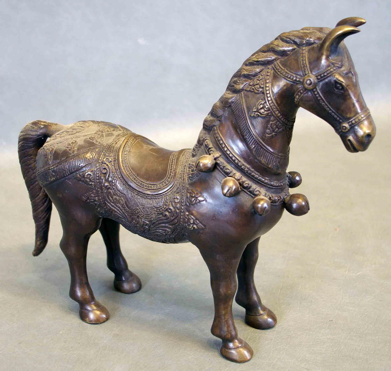 BRONSSKULPTUR, häst, 2000-tal.