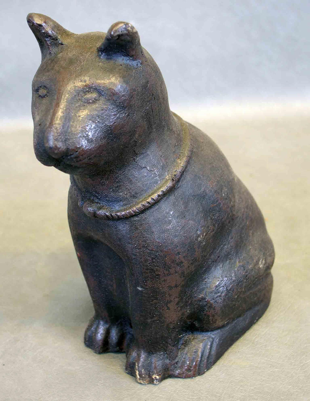 SPISKATT, gjutjärn, 2000-tal.
