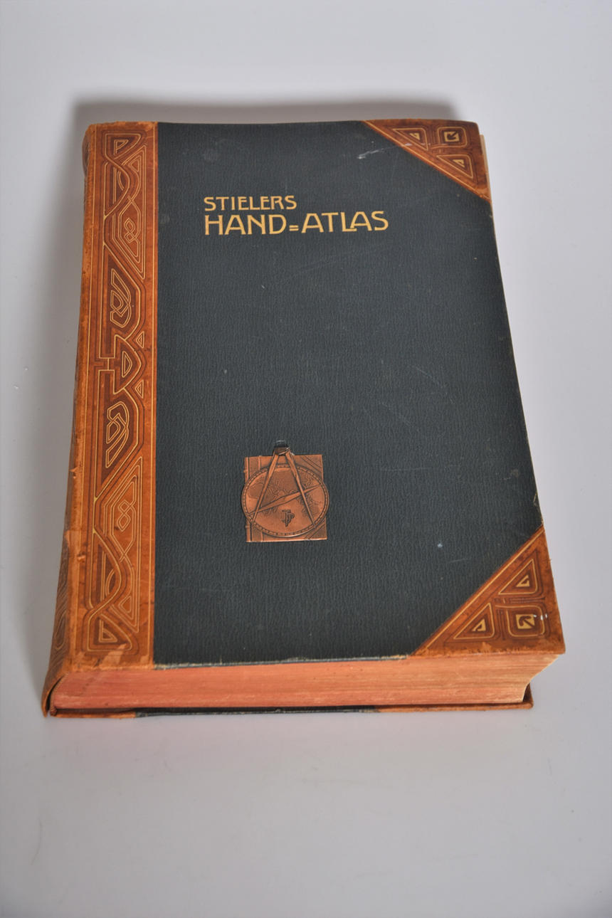 BOOK WORK, Stieler's Hand-Atlas 1916.
