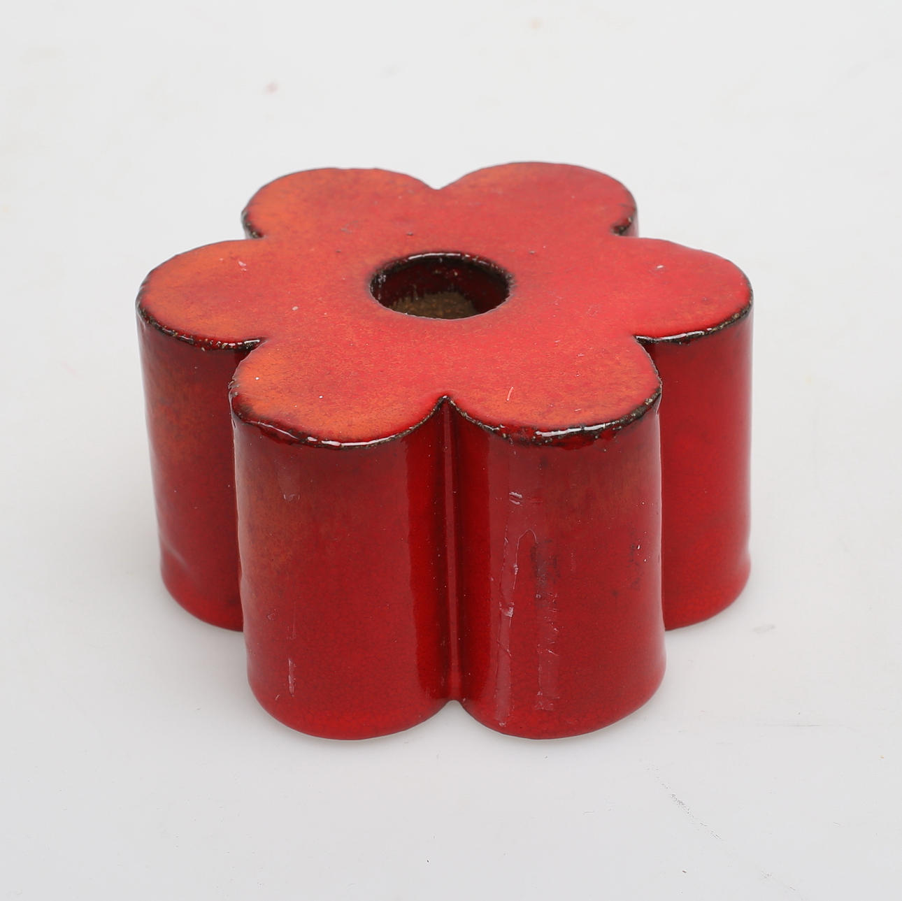 LISA LARSSON. Lysestage, Gustavsberg, form af blomst.