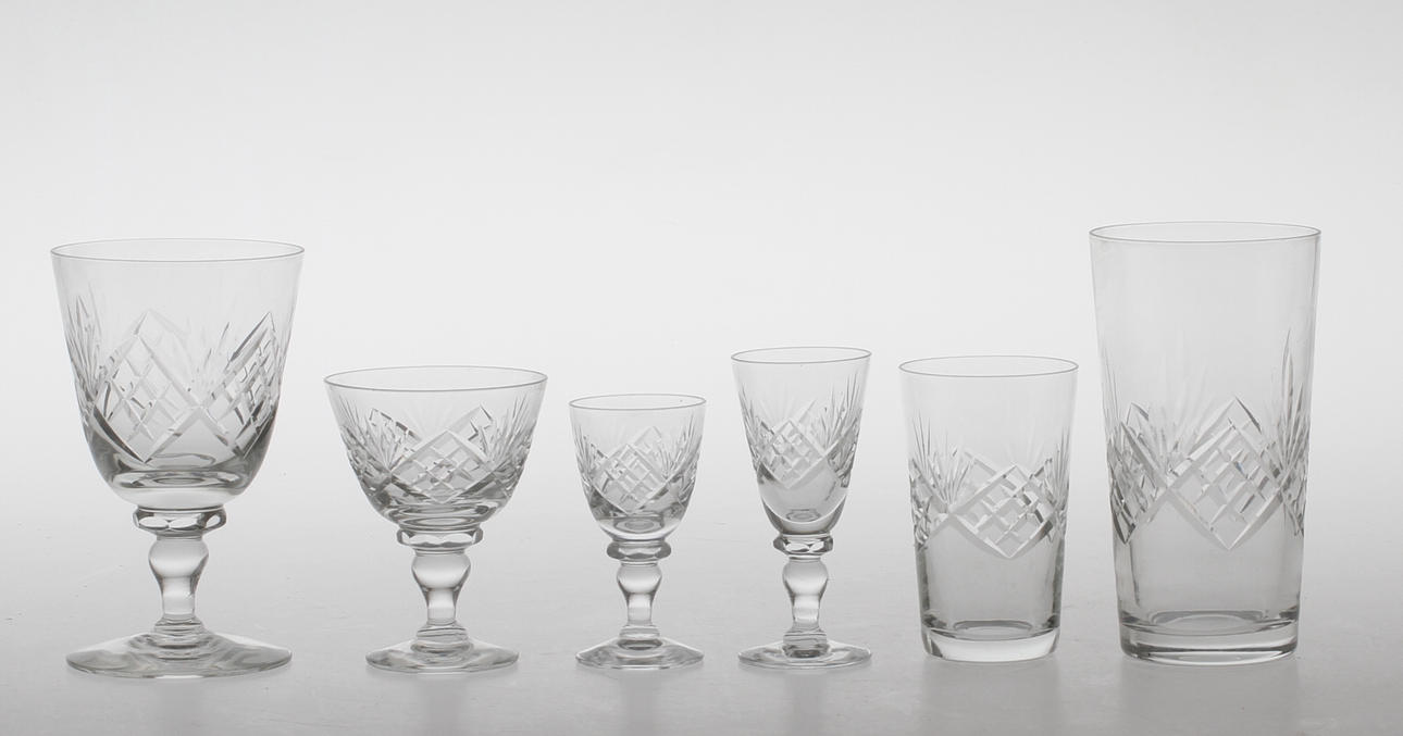 GLASSERVIS, ca 72 delar, Holmia, 1900-tal.