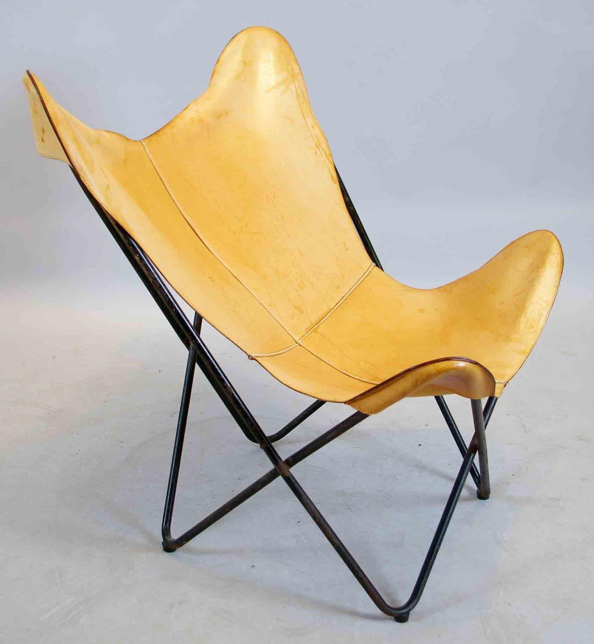 FÅTÖLJ, "Fladdermus", 1900-talets mitt.