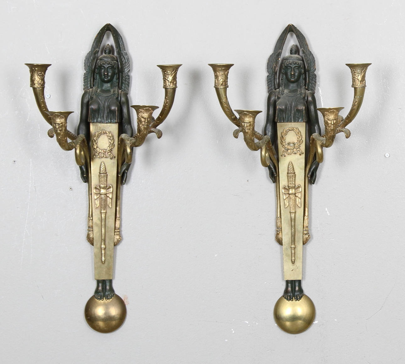 APPLIQUER, ett par. Frankrike. Empire-stil.