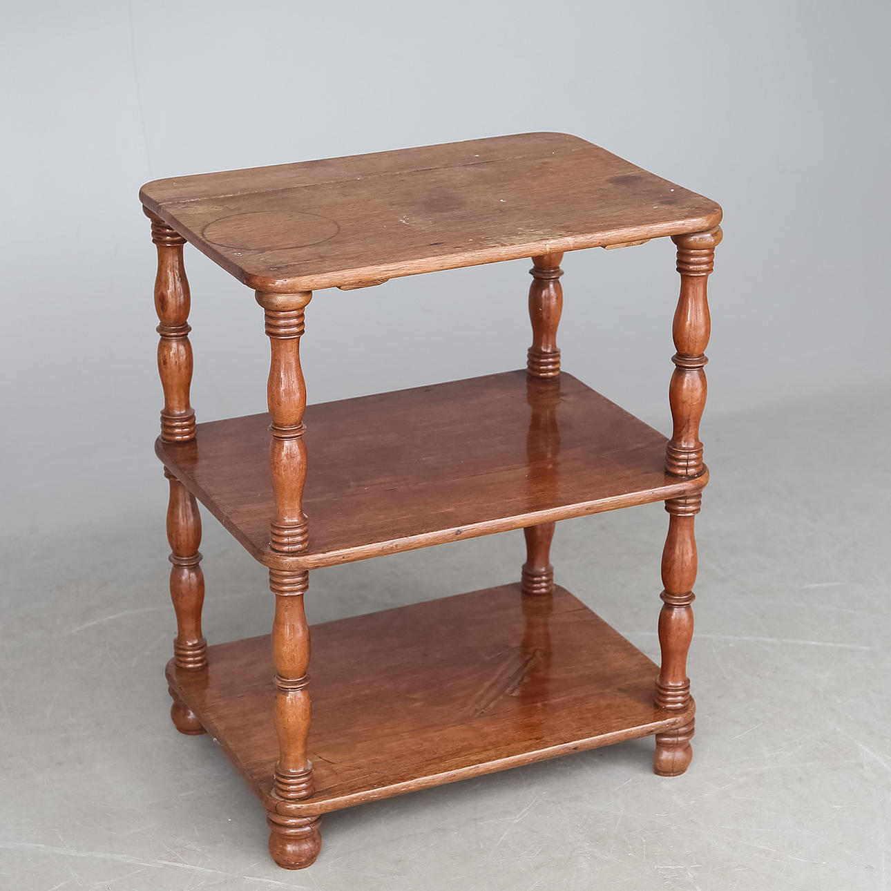 HYLLA med 3 plan, ca 1900.