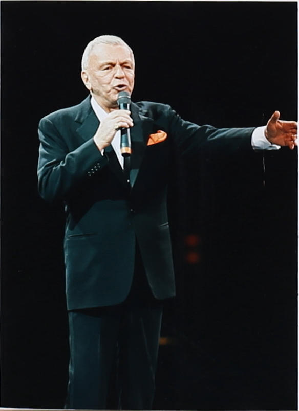 OVE JONSSON. Frank Sinatra. Fotografi. Stämpelsignerad a tergo. 1/10 -91.