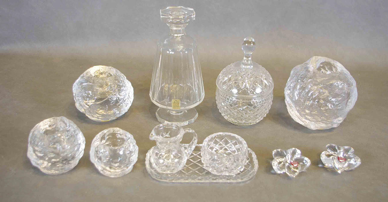 LJUSLYKTOR, SERVERINGSSET, KRISTALLSKÅL M.M.