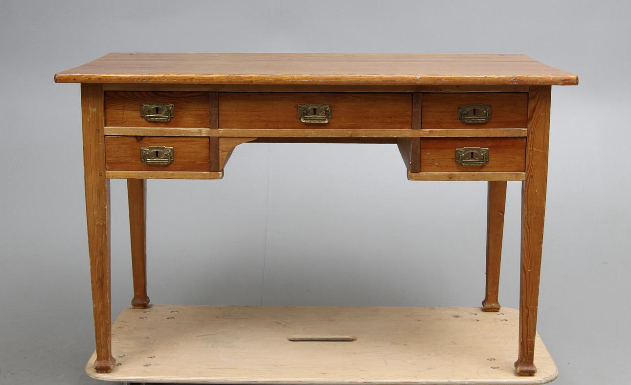 SKRIVBORD, jugend, 1910/20-tal.