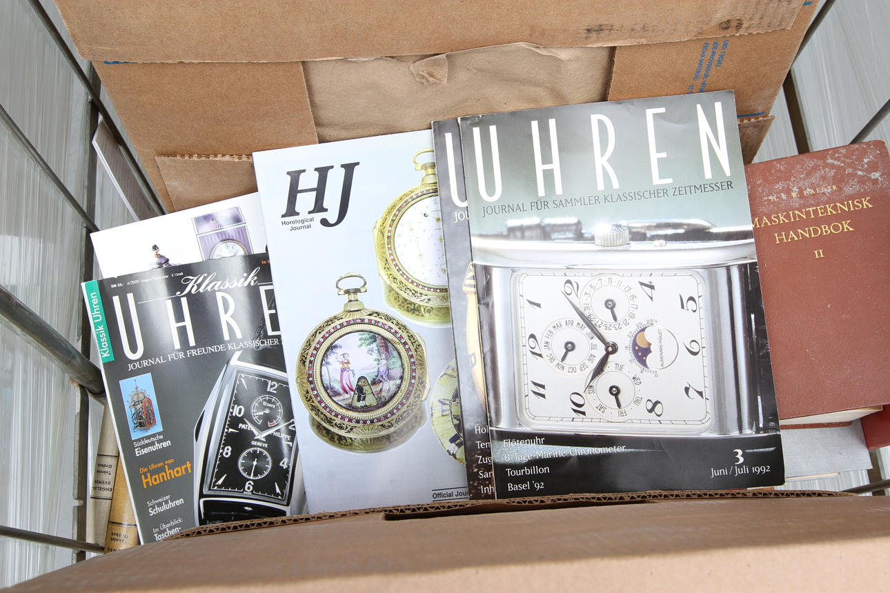 BÖCKER samt TIDSKRIFTER.