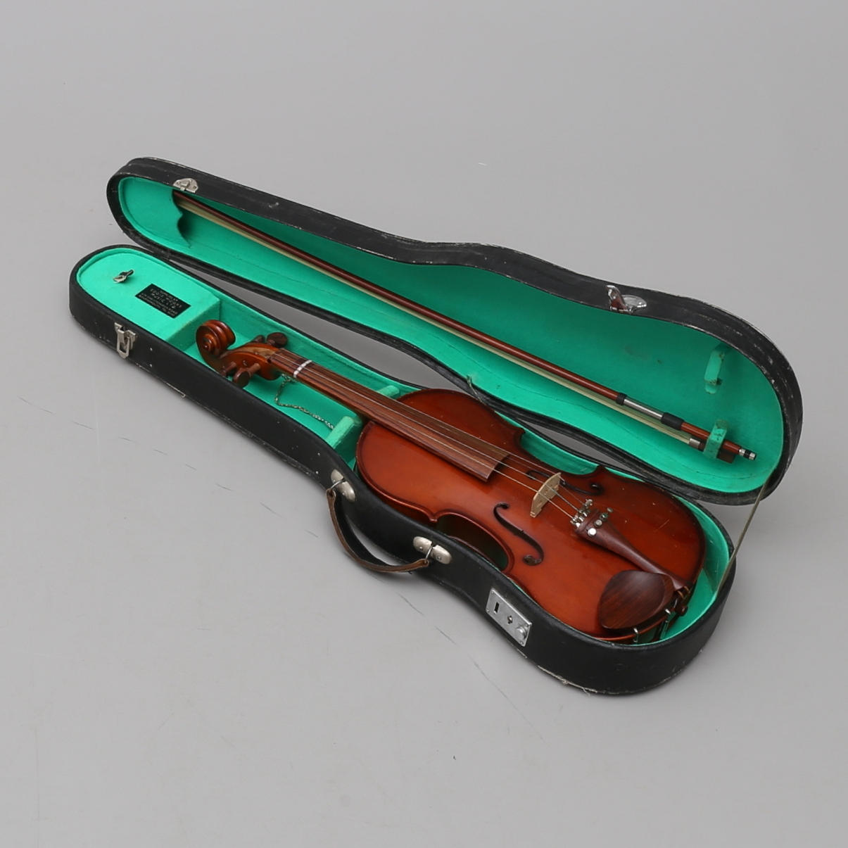 VIOLIN, BLESSING, length 59 cm with bow and.