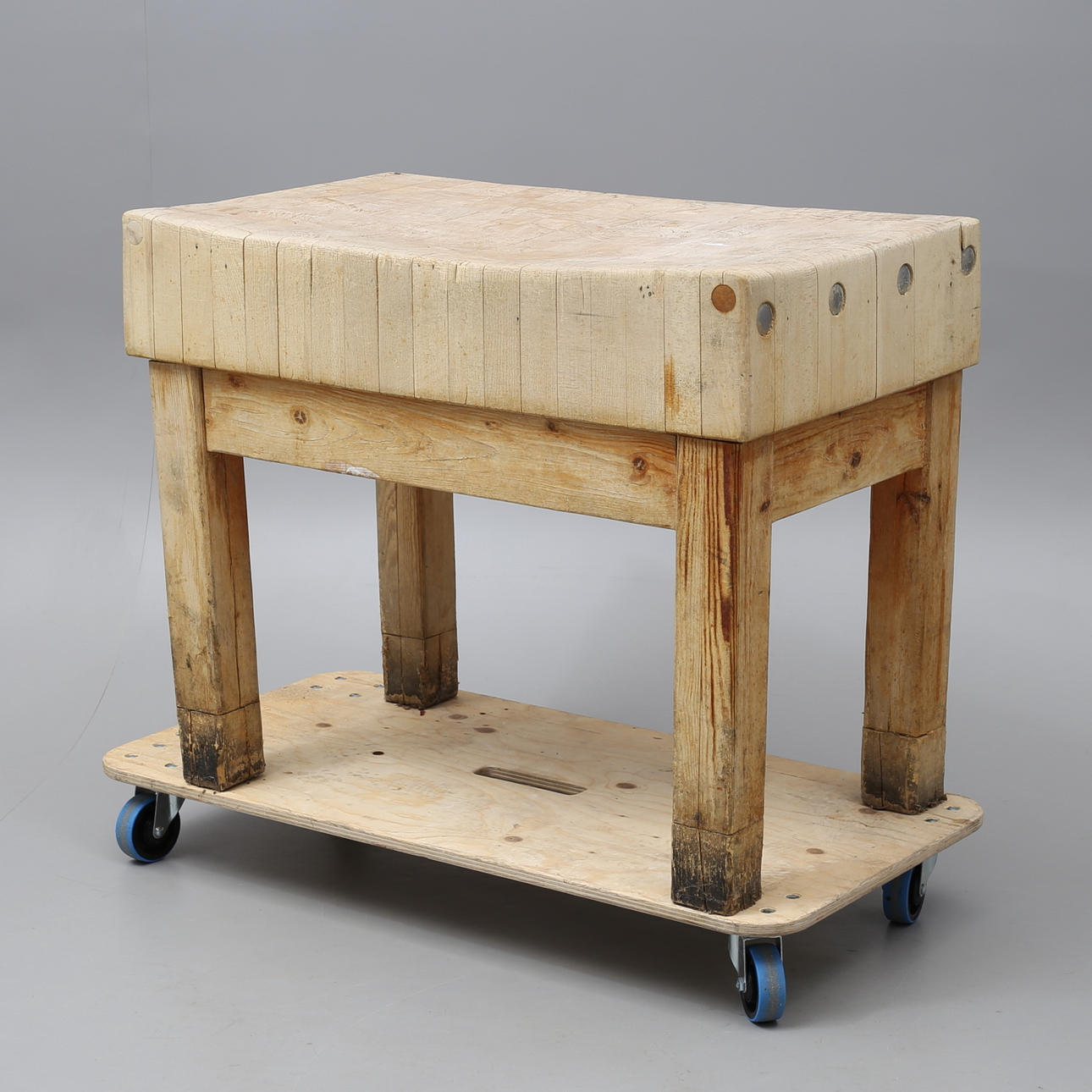 Hakkeblok/slagterbænk.