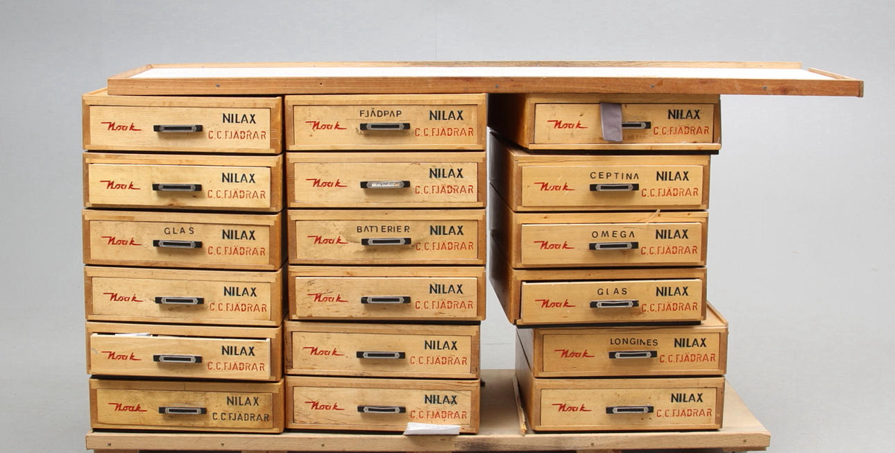 FÖRVARINGSLÅDOR med DIVERSE.