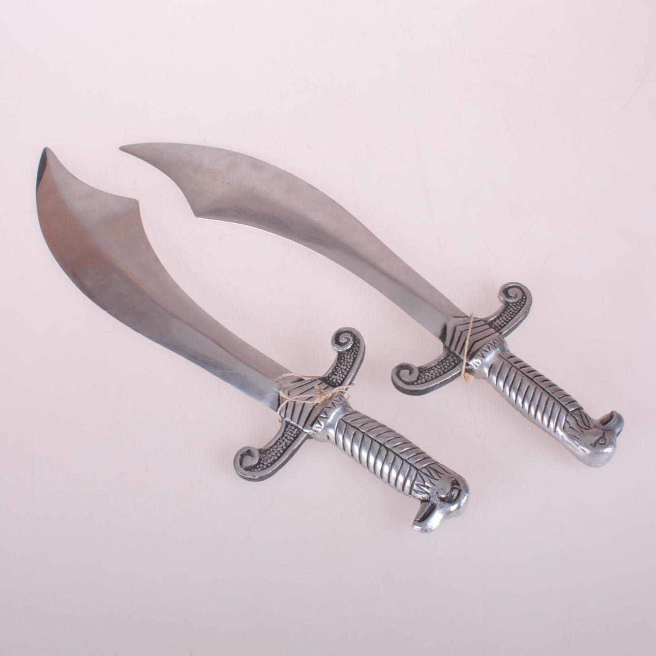 MODEL SWORDS, a pair, so called Sultan. Weapons & Militaria - Edged ...