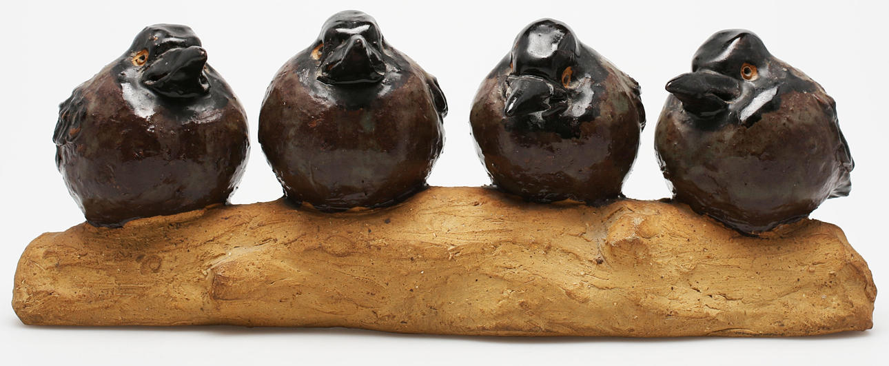 PARTI FIGURINER, stengods, porslin och trä. Bl a Signerade (GH) Gunnar Hansson.