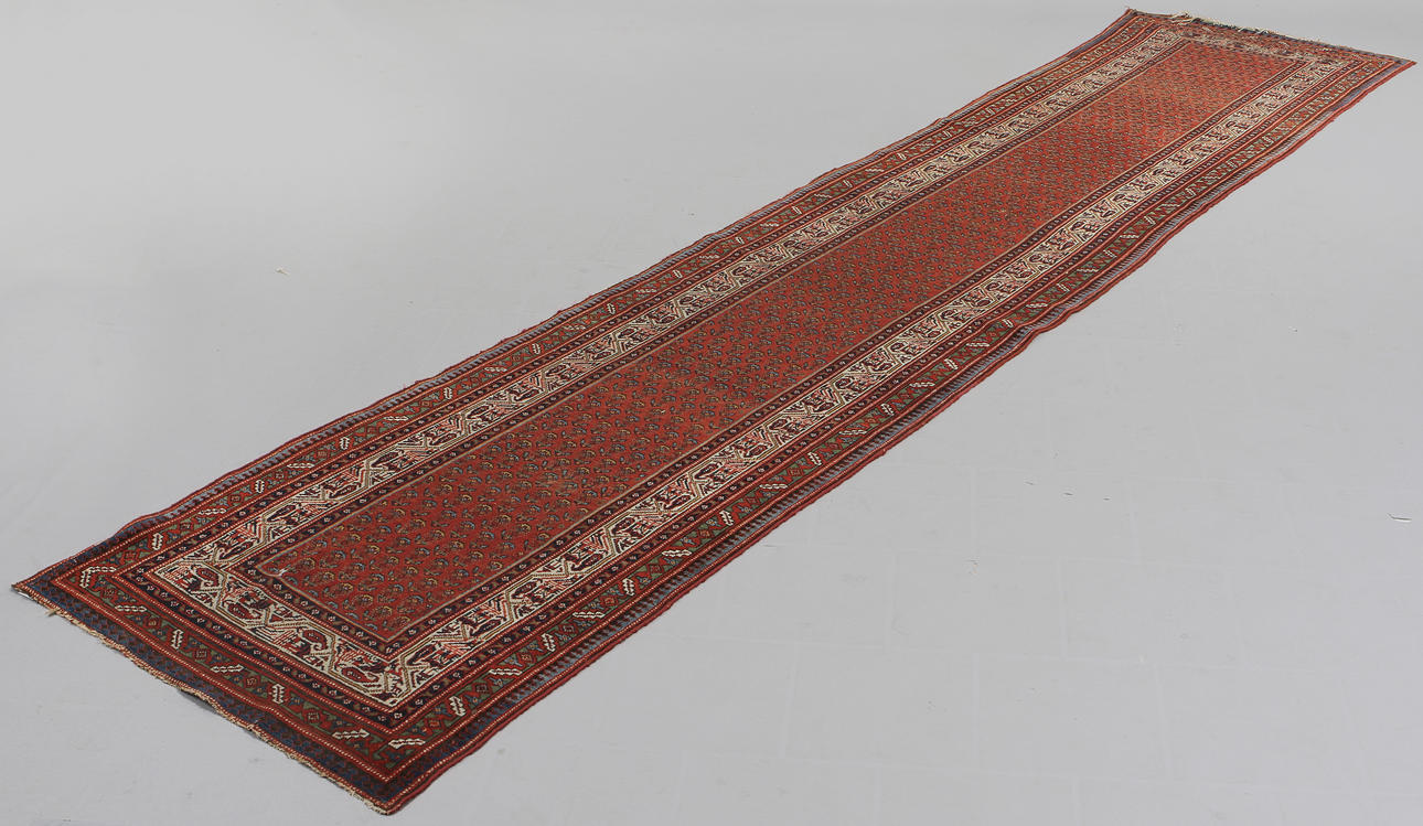 GALLERIGÅNG, Serabend, ca 480x103 cm.