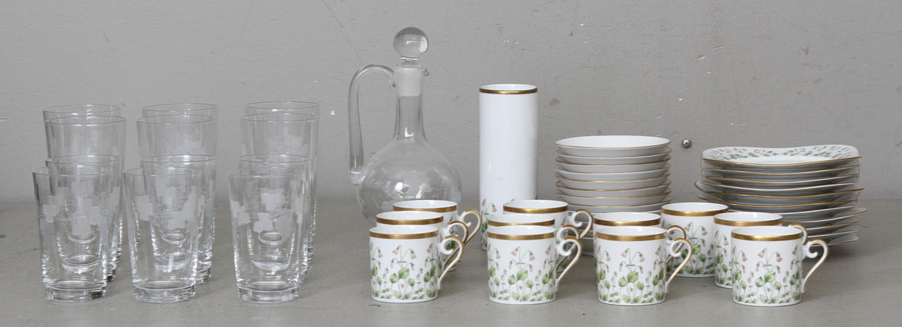 GLAS- samt KAFFESERVIS, sent 1900-tal.